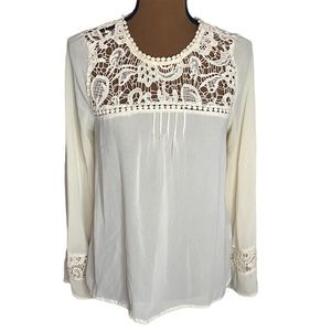 Paper Crane sheer crepe popover blouse with lace neckline and sleeve inset sz S